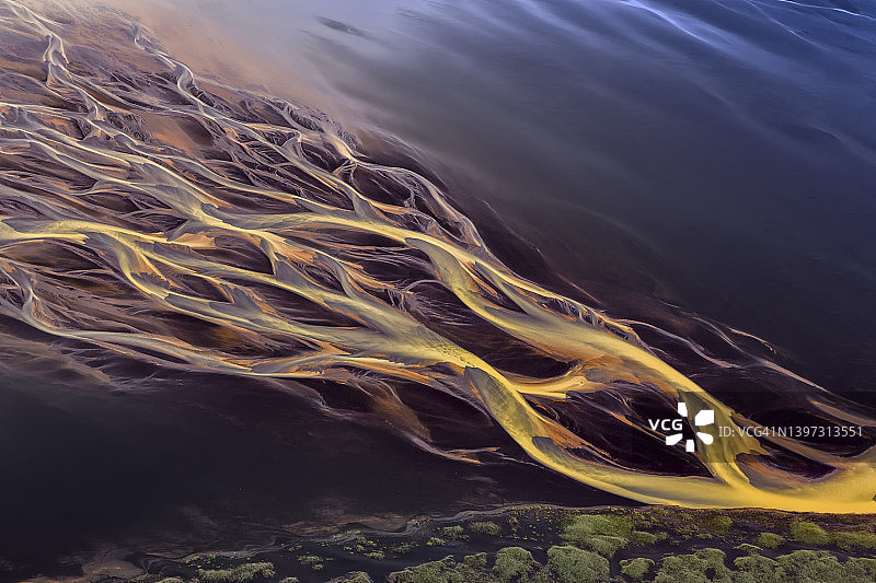 辫状河鸟瞰图片素材