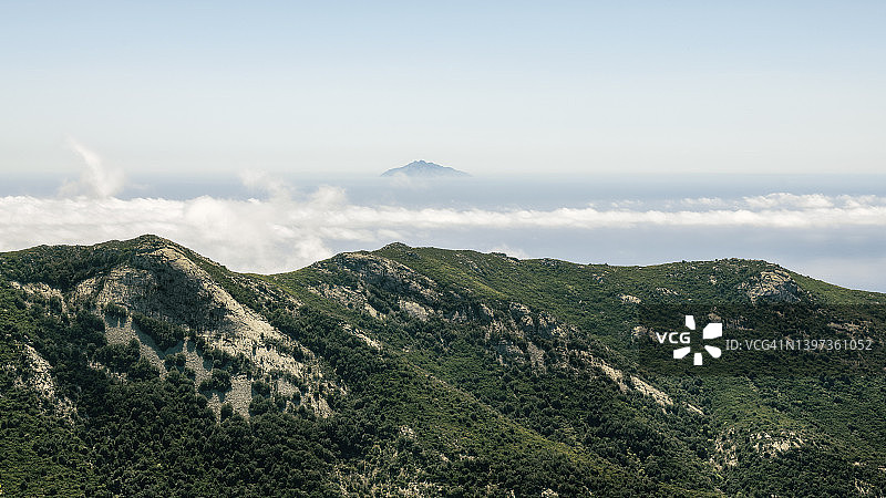 厄尔巴岛悬崖图片素材