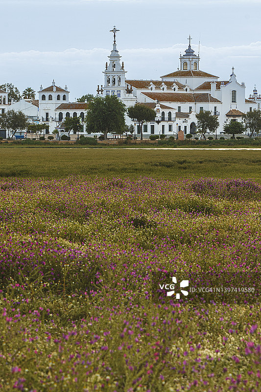 埃尔罗西奥村和教堂图片素材