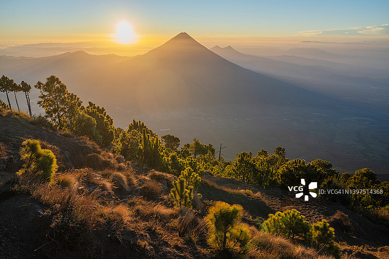 危地马拉阿瓜火山风光图片素材