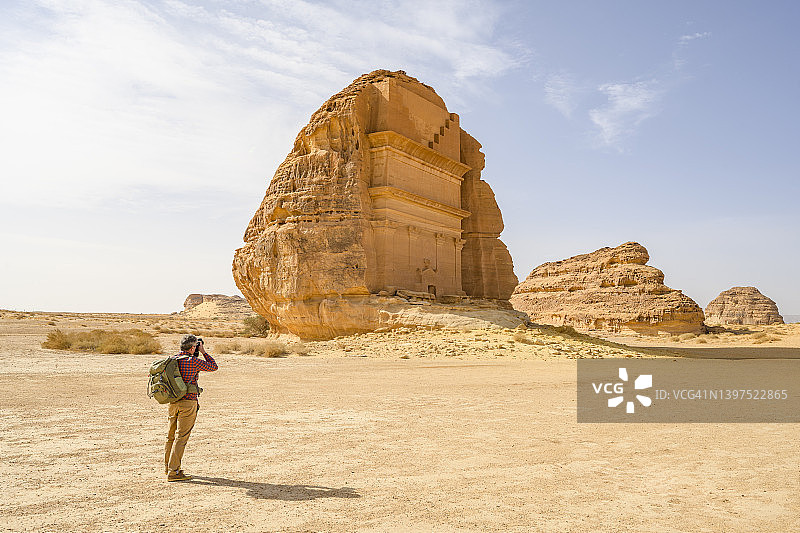 在黑格拉拍照的世界旅行摄影师图片素材
