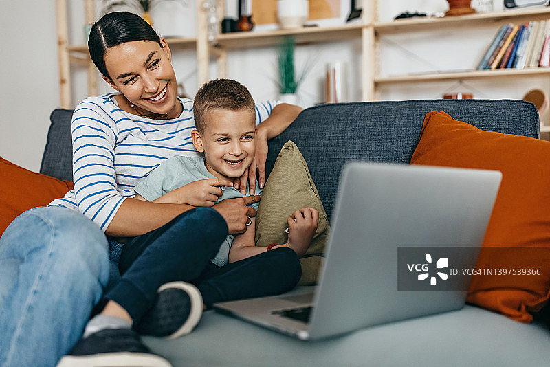 我们很高兴与您交谈图片素材