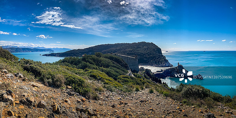 在韦内雷港和里奥马焦雷之间徒步旅行 - 意大利拉斯佩齐亚利古里亚图片素材