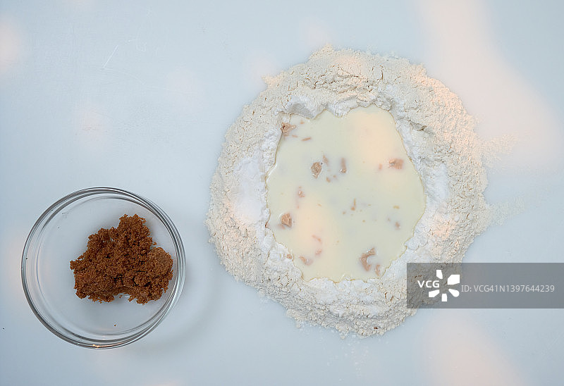 红糖和馅饼面团图片素材