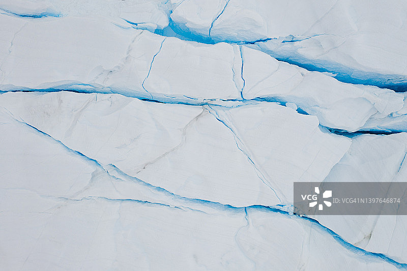 冰山裂缝图片素材