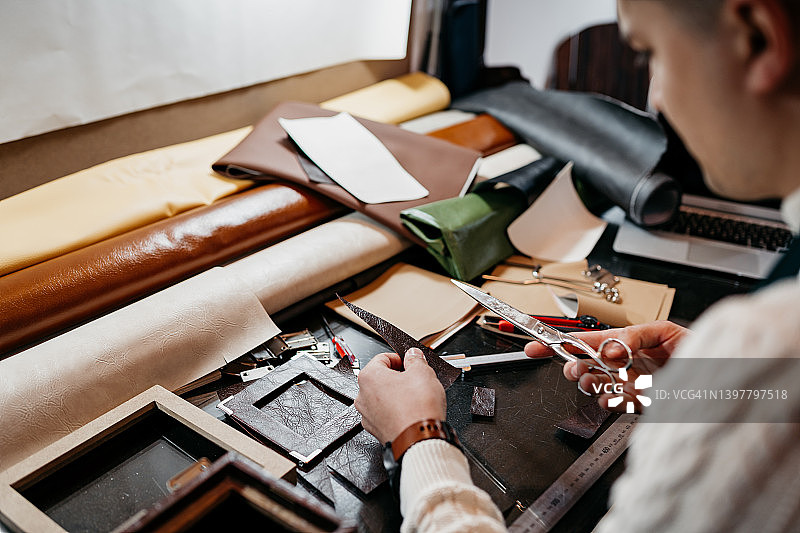 设计师制作珠宝盒图片素材