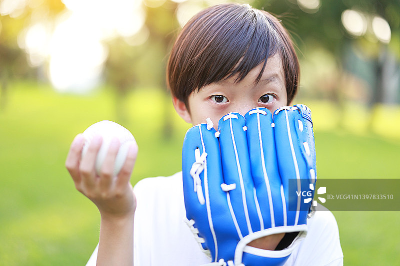 少年打棒球图片素材