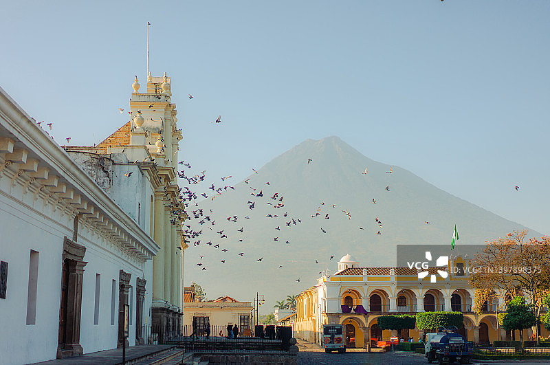 日出时分安提瓜的风景图片素材