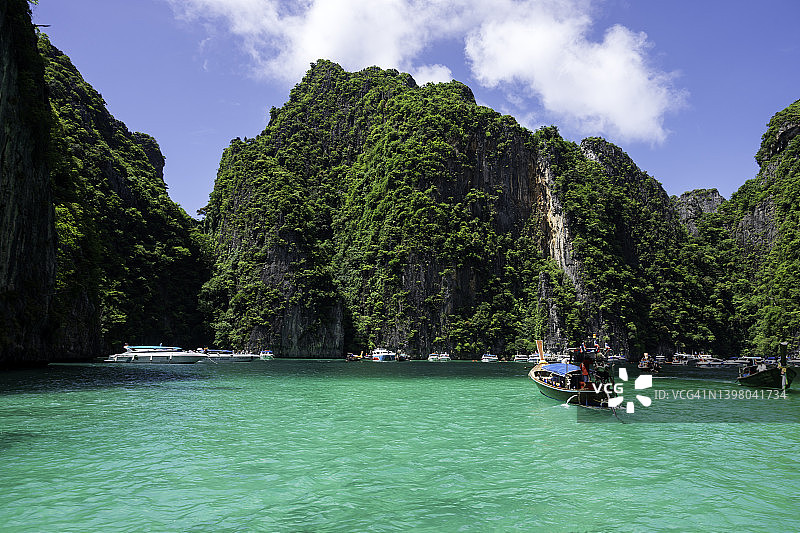 泰国甲米府皮皮岛的皮雷泻湖图片素材