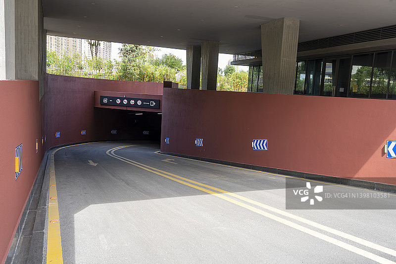 地下车库入口图片素材