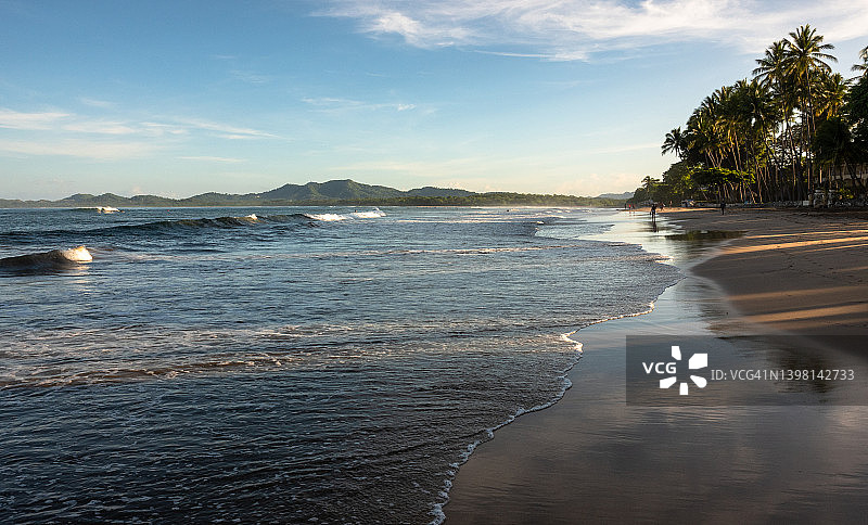 塔马林多海滩日出，哥斯达黎加瓜纳卡斯特图片素材