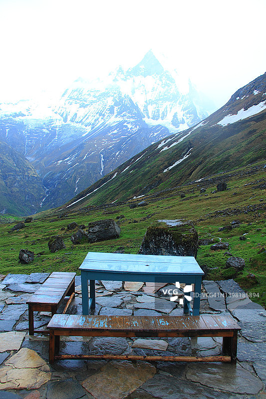 鱼尾峰图片素材