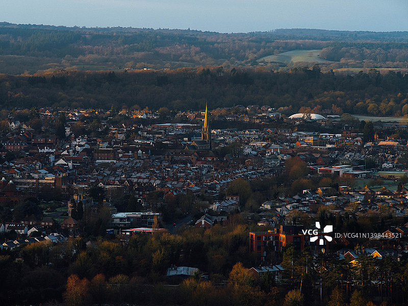 英国多金镇，从盒子山角度看图片素材