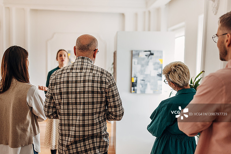画廊开幕日图片素材