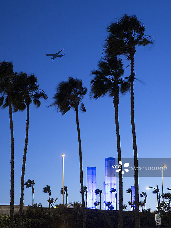 商用飞机飞行图片素材