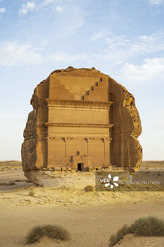 沙特阿拉伯玛甸·沙勒的标志性岩石陵墓图片素材