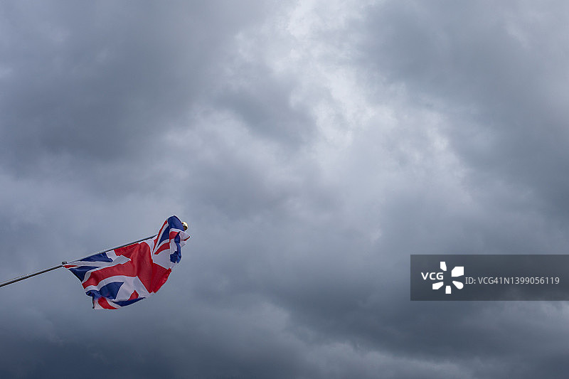 飘扬的英国国旗图片素材
