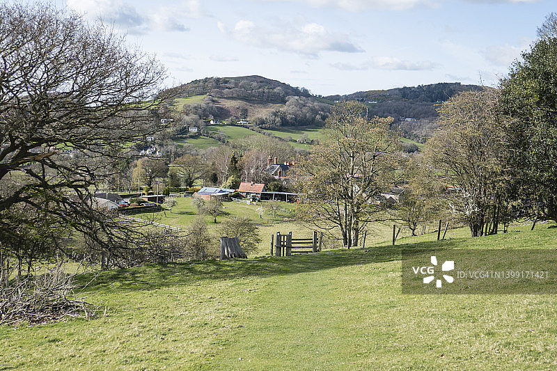 英国威尔士博德法里村庄景色图片素材