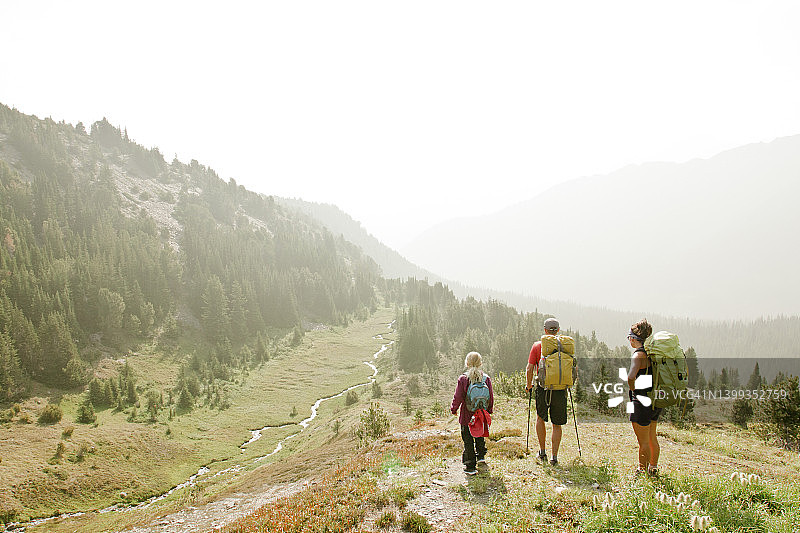 唐顿溪远足图片素材