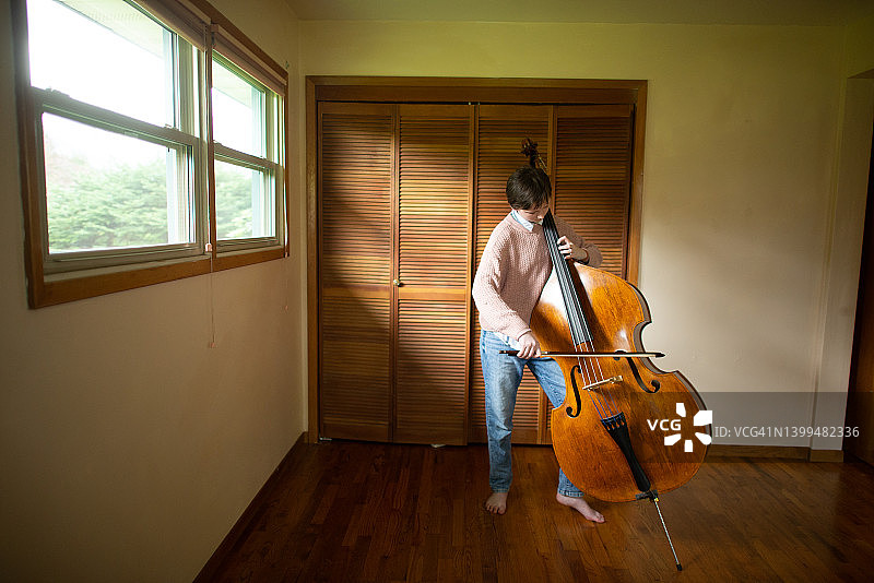 关于低音的一切图片素材