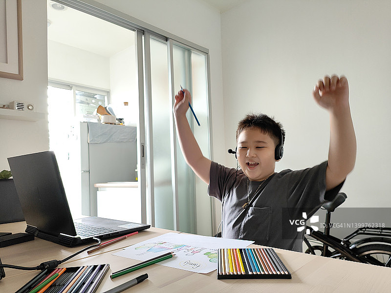 完成家庭作业图片素材