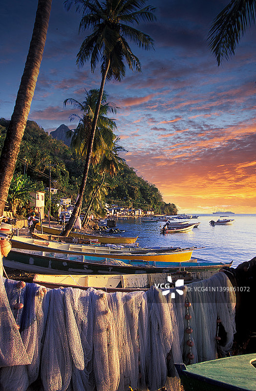 加勒比海滩上的渔网图片素材