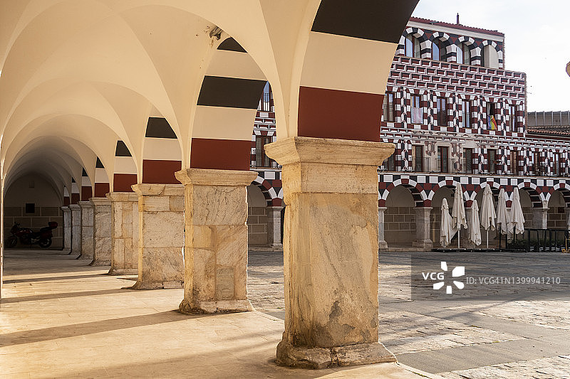 西班牙埃斯特雷马杜拉巴达霍斯市的阿尔塔广场，2022年5月图片素材