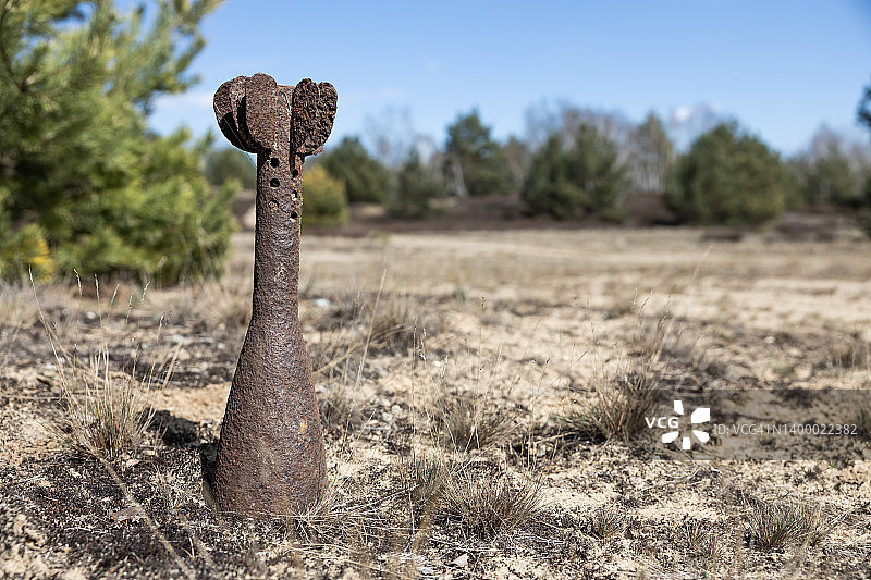 生锈的手榴弹图片素材