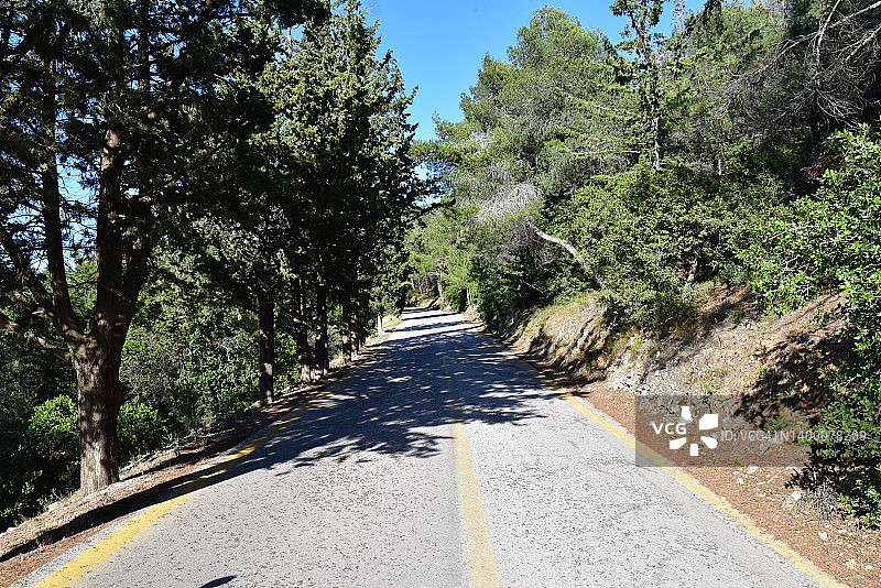 空无一人的道路图片素材