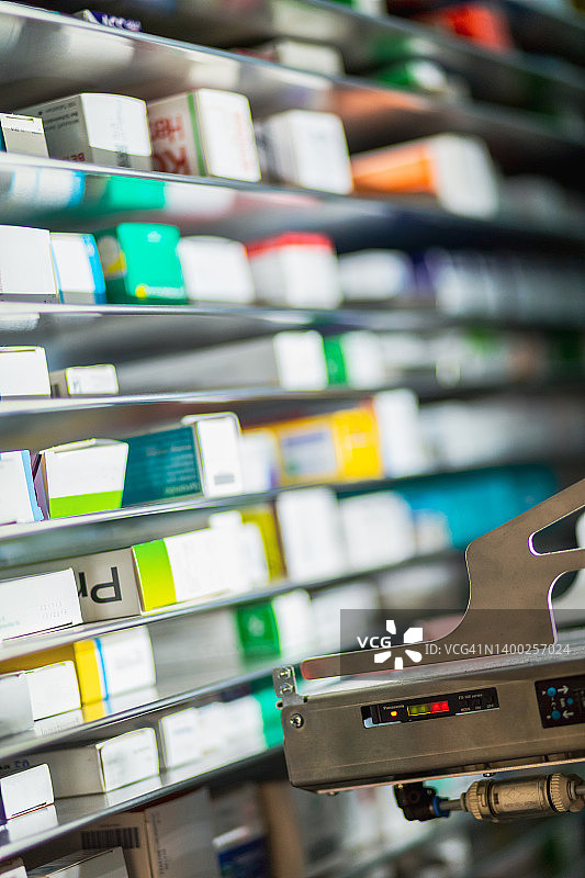 药房中的调试设备图片素材