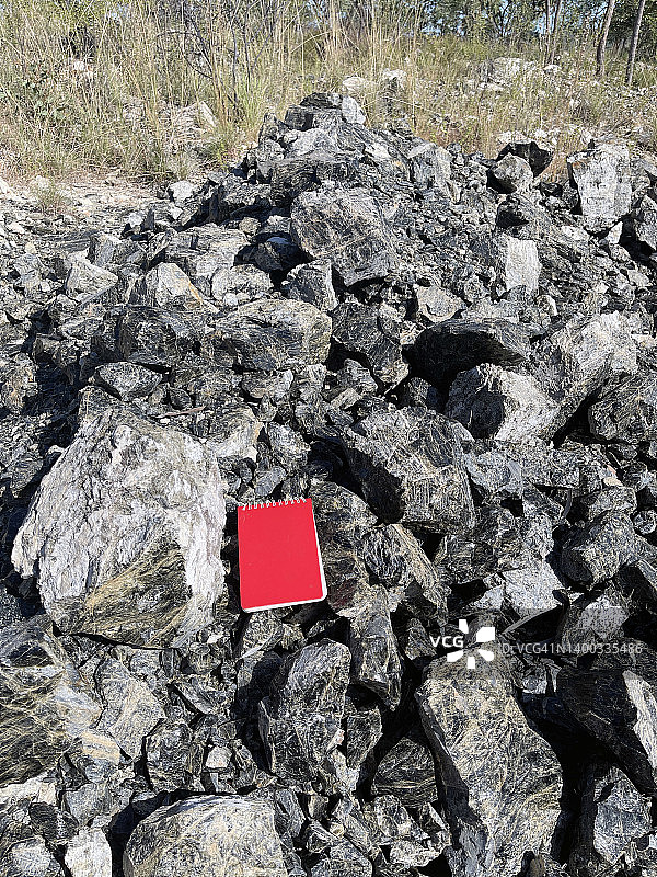 珍珠岩火山玻璃黑曜石图片素材