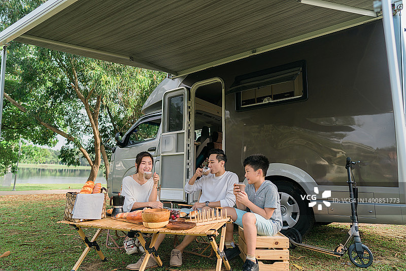 周末旅行目的地品茶图片素材