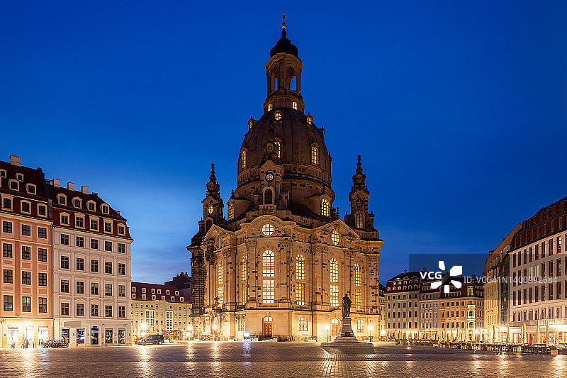 德国萨克森州德累斯顿圣母教堂新市场的清晨图片素材