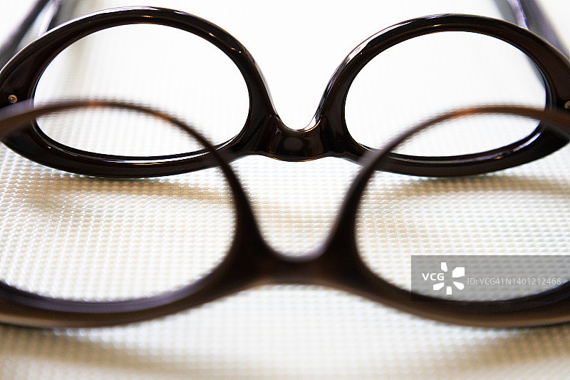 一排复古眼镜图片素材
