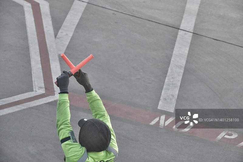 飞机在此处停止图片素材