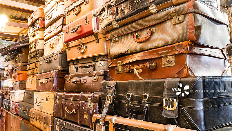复古手提箱图片素材