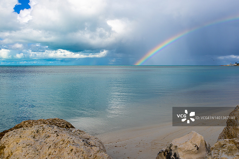 大西洋上的彩虹图片素材
