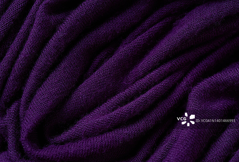 紫色织物的凌乱和柔软图片素材