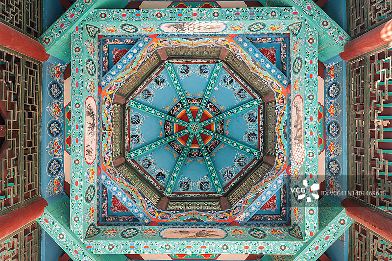 伊斯兰风格宫殿的沉箱图片素材