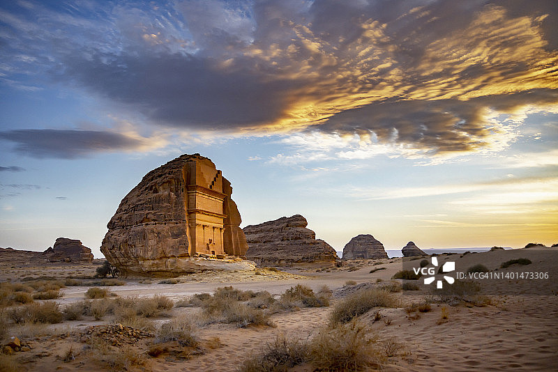 日落时分黑格拉的库扎之子里哈扬之墓图片素材