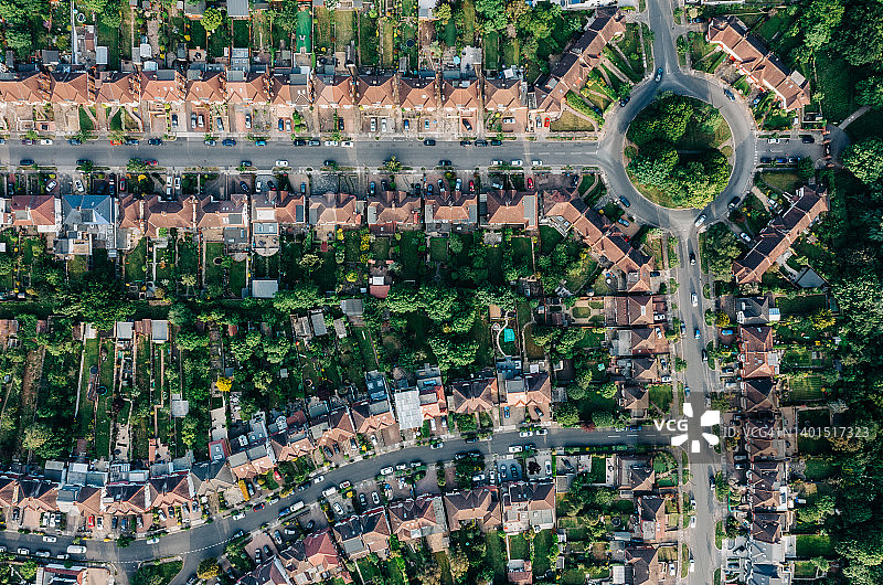 伦敦北部城市街道的日落景色图片素材