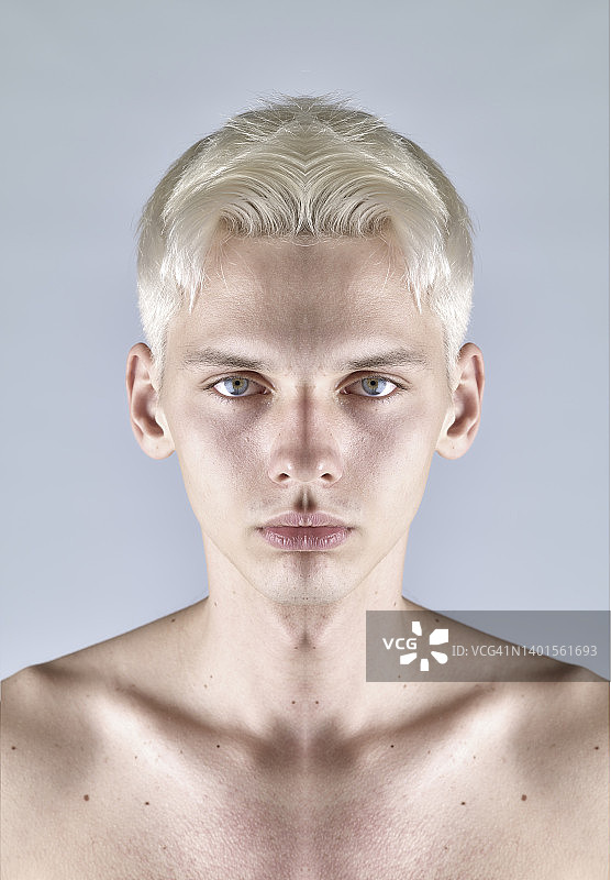 并排对称的年轻男子肖像图片素材