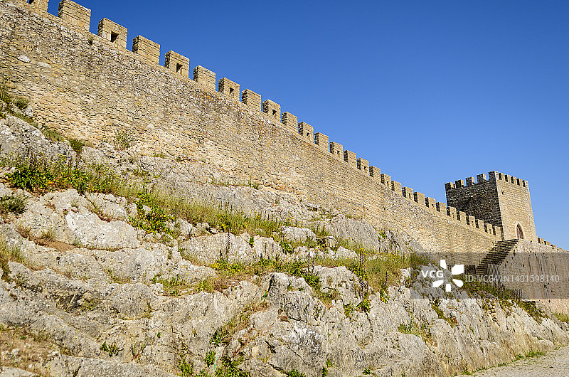 葡萄牙奥比多斯城堡中世纪城墙、壁垒和塔楼图片素材