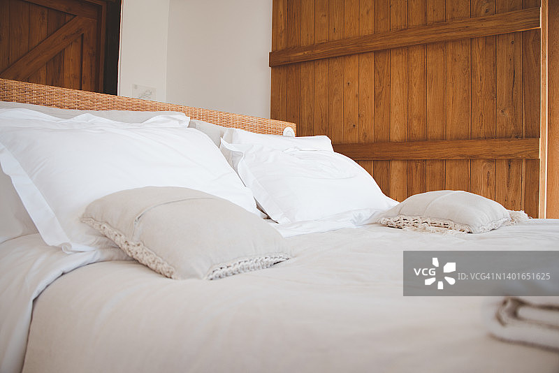 卧室床铺特写图片素材