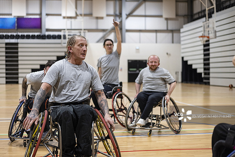 等待舞会图片素材