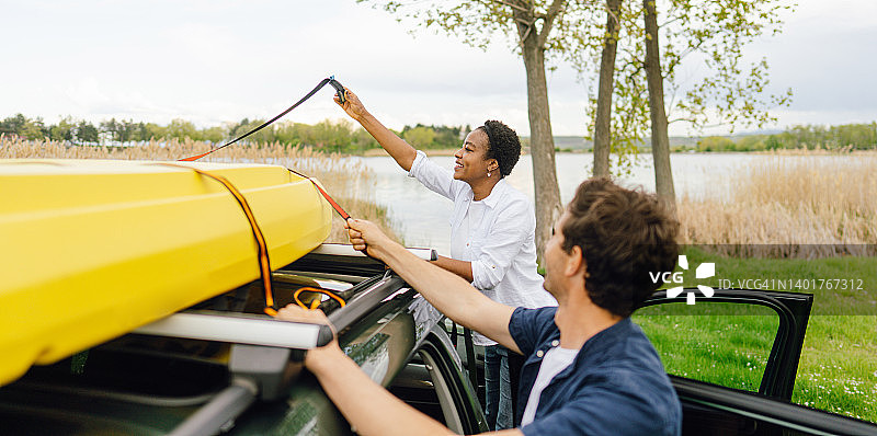 皮划艇准备图片素材