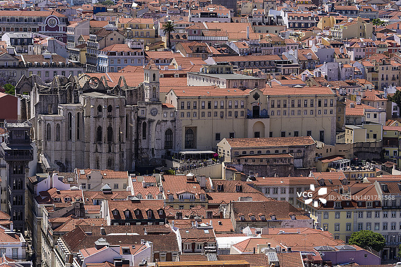 从葡萄牙圣若热城堡鸟瞰巴伊罗阿尔托区图片素材