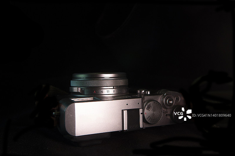 静物摄影：小型照相机图片素材