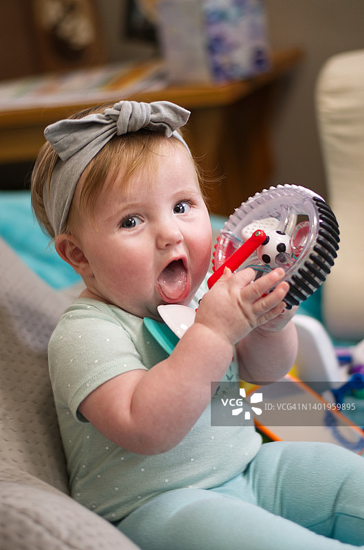 可爱的女婴肖像图片素材