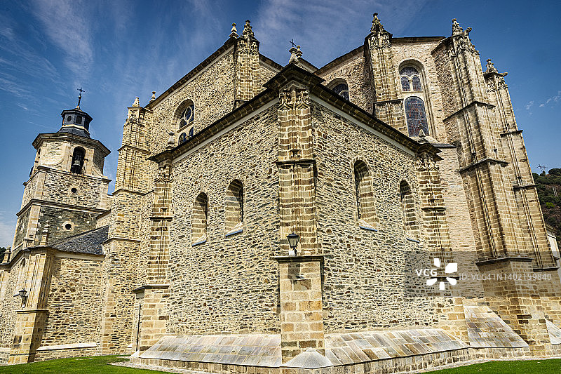 西班牙比利亚弗兰卡德尔别尔索圣玛丽亚协同教堂图片素材